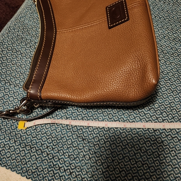 Dooney and Bourke Crossbody Bag - Picture 6 of 6